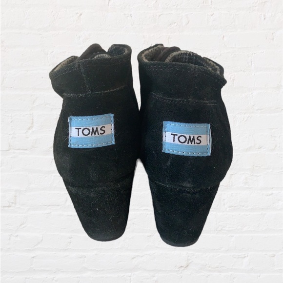 TOMS Black Suede Desert Wedges Shoes - Picture 2 of 3